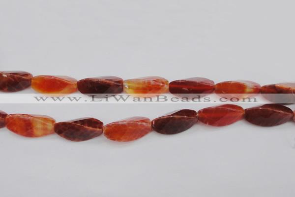 CAG4202 10*20mm faceted & twisted trihedron natural fire agate beads