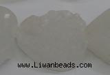 CAG5982 15.5 inches 30mm heart white agate gemstone beads