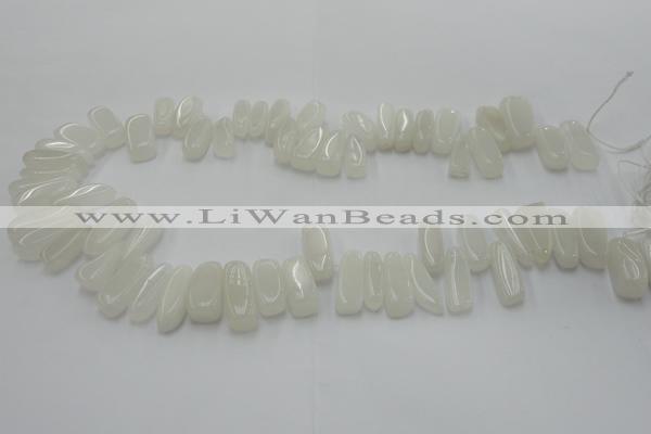 CCH407 15.5 inches 6*18mm - 10*22mm white jade chips beads