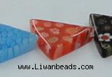 CLG594 16 inches 20*20mm triangle lampwork glass beads wholesale